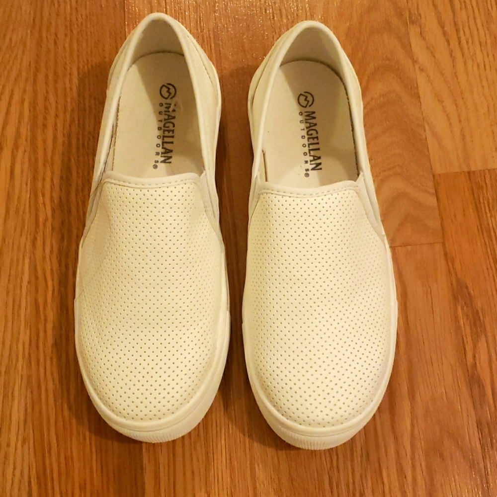 NWOT Magellan Outdoor Shoes Size 6